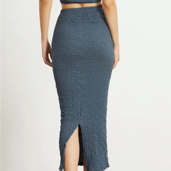 Commense coastal breeze textured two piece skirt set size small - Picture 1 of 4
